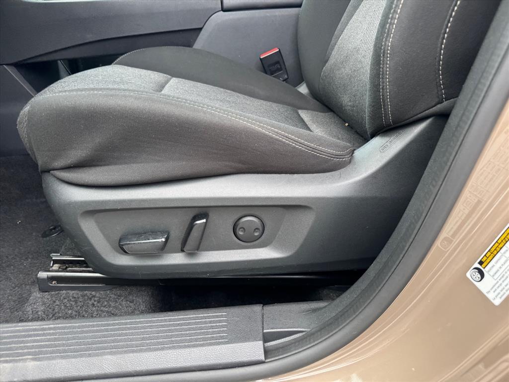 2025 Nissan Rogue SV - Photo 15