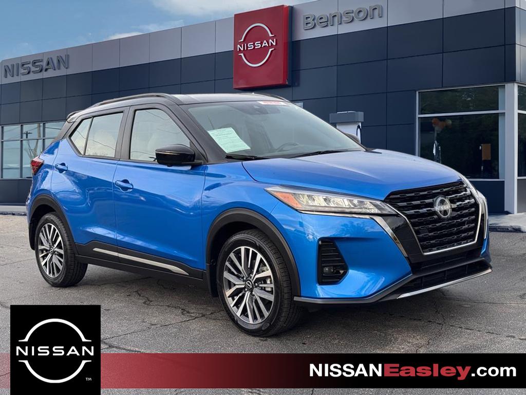 2023 Nissan Kicks SR