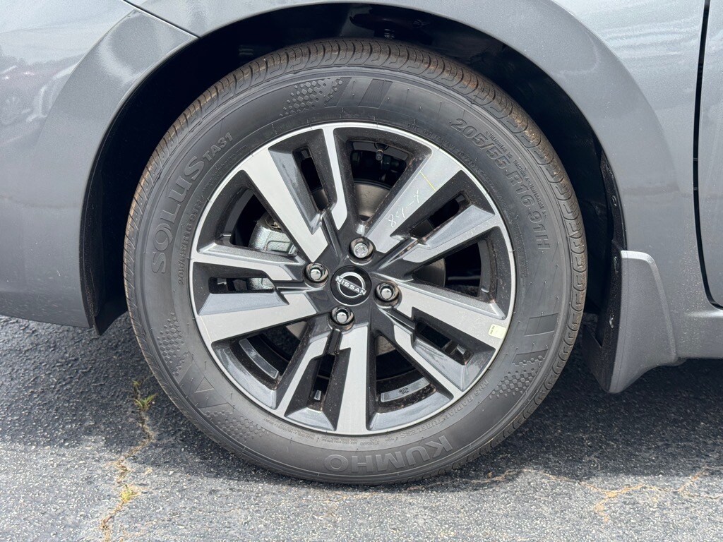 2025 Nissan Versa Sedan S - Photo 9