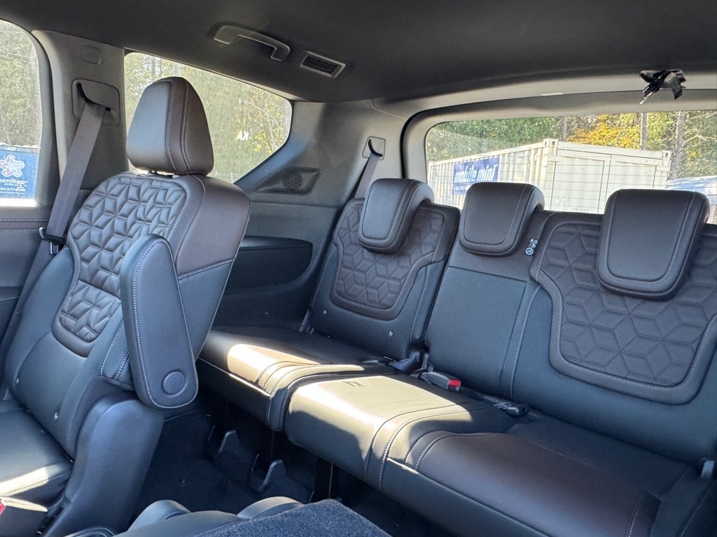 2026 Nissan Armada Platinum - Photo 15