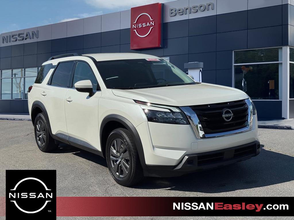 2024 Nissan Pathfinder SV 2WD's photo