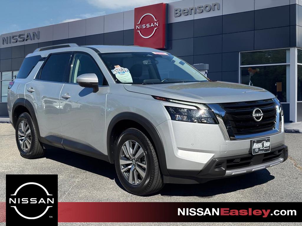 Used 2025 Nissan Pathfinder SL SUV in Easley SC