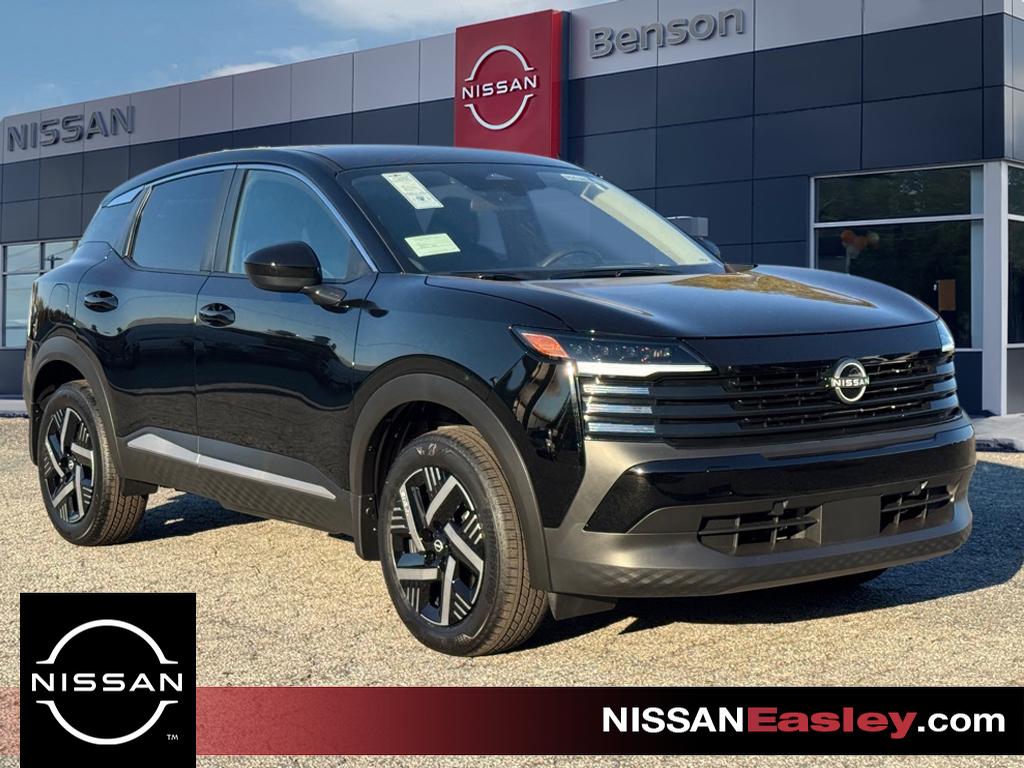 2025 Nissan Kicks SV's photo