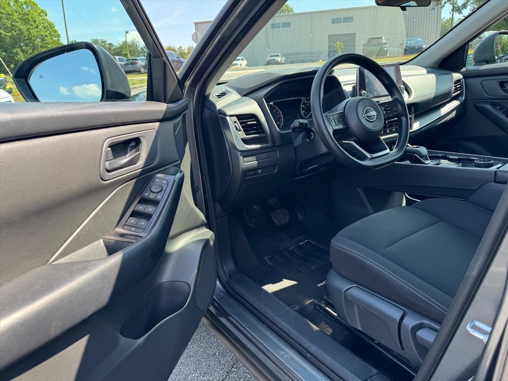 2024 Nissan Rogue S - Photo 13
