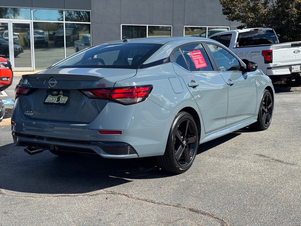 2024 Nissan Sentra SR photo 3