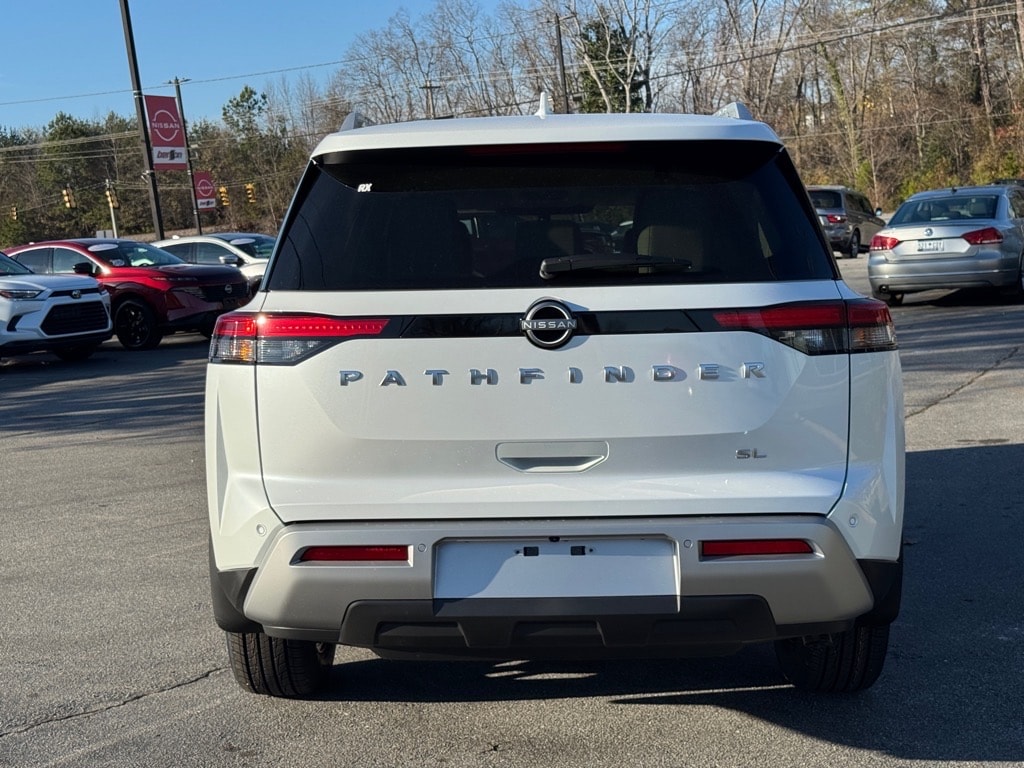 New 2025 Nissan Pathfinder SL SUV