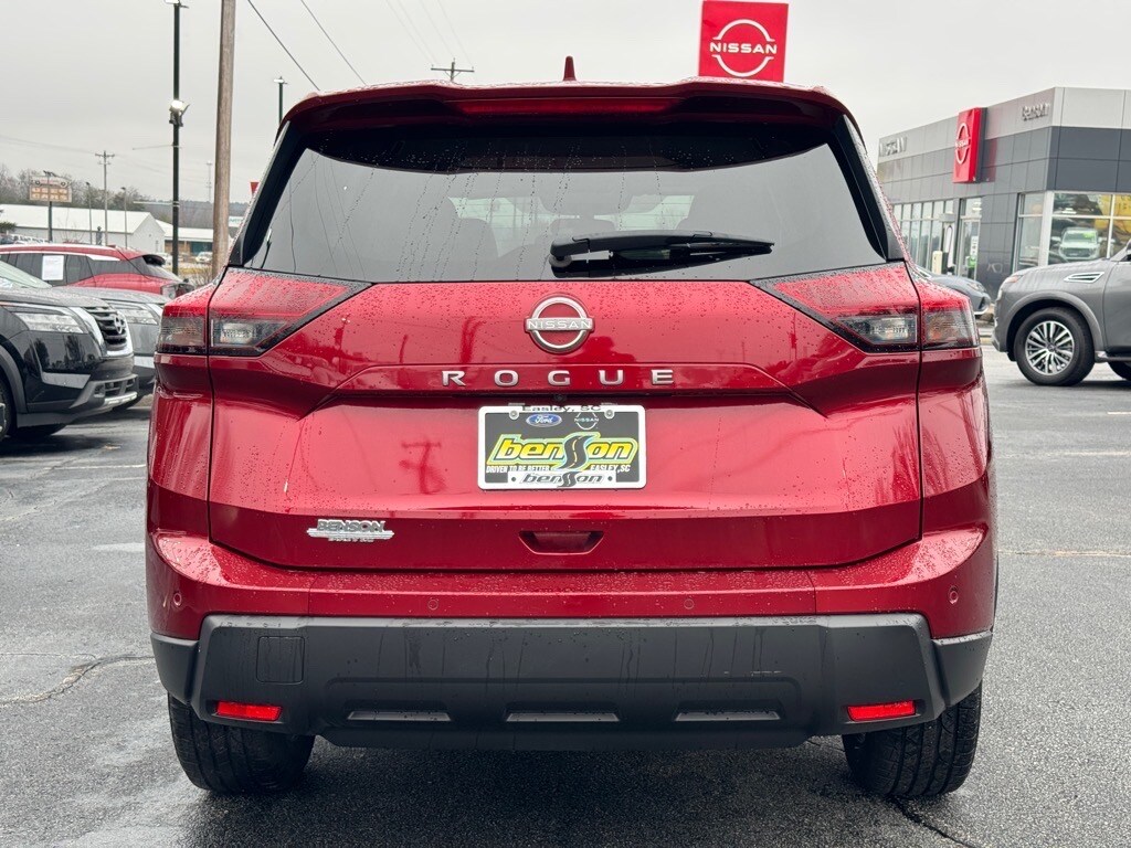 2025 Nissan Rogue SV photo 3