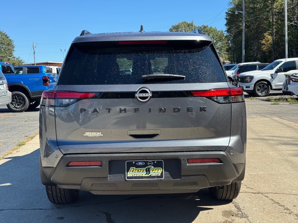New 2025 Nissan Pathfinder SV SUV