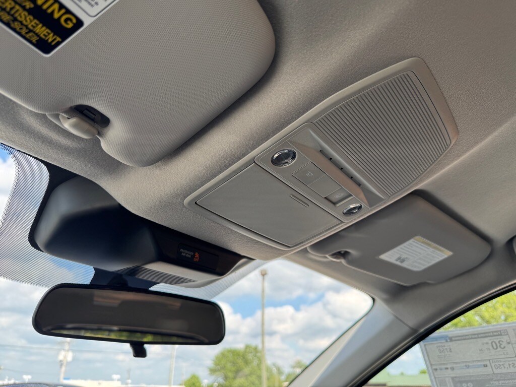 2025 Nissan Kicks SR AWD - Photo 25
