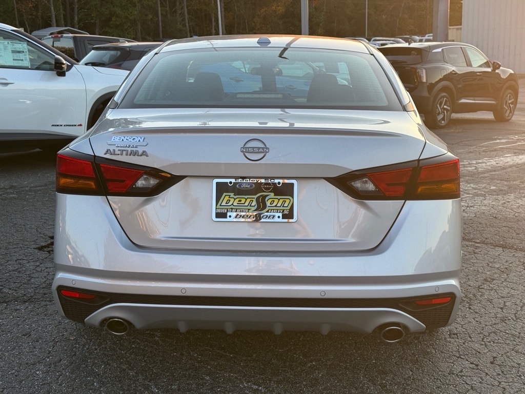 New 2025 Nissan Altima SV Sedan