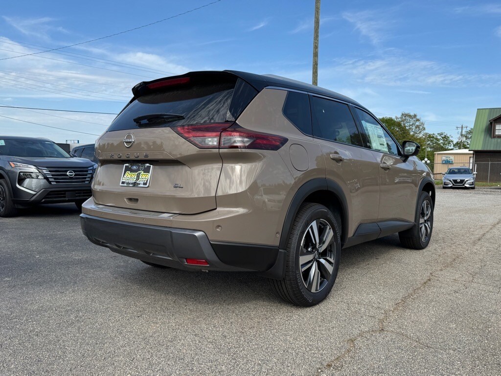 2025 Nissan Rogue SL photo 3