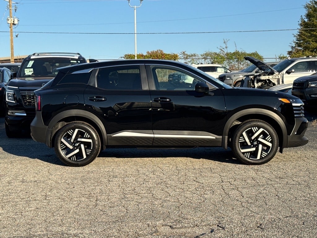 New 2025 Nissan Kicks SV SUV