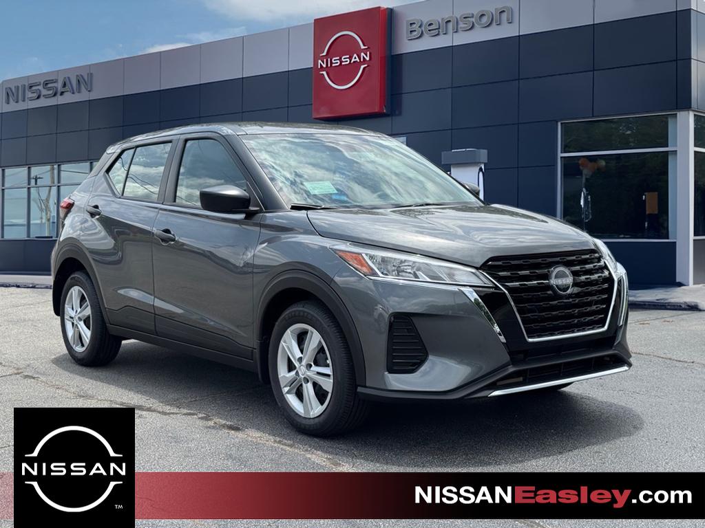 2025 Nissan KICKS PLAY Base's photo