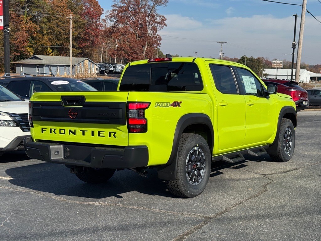 2026 Nissan Frontier PRO-4X photo 3