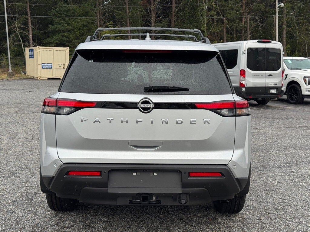 2025 Nissan Pathfinder SV photo 4