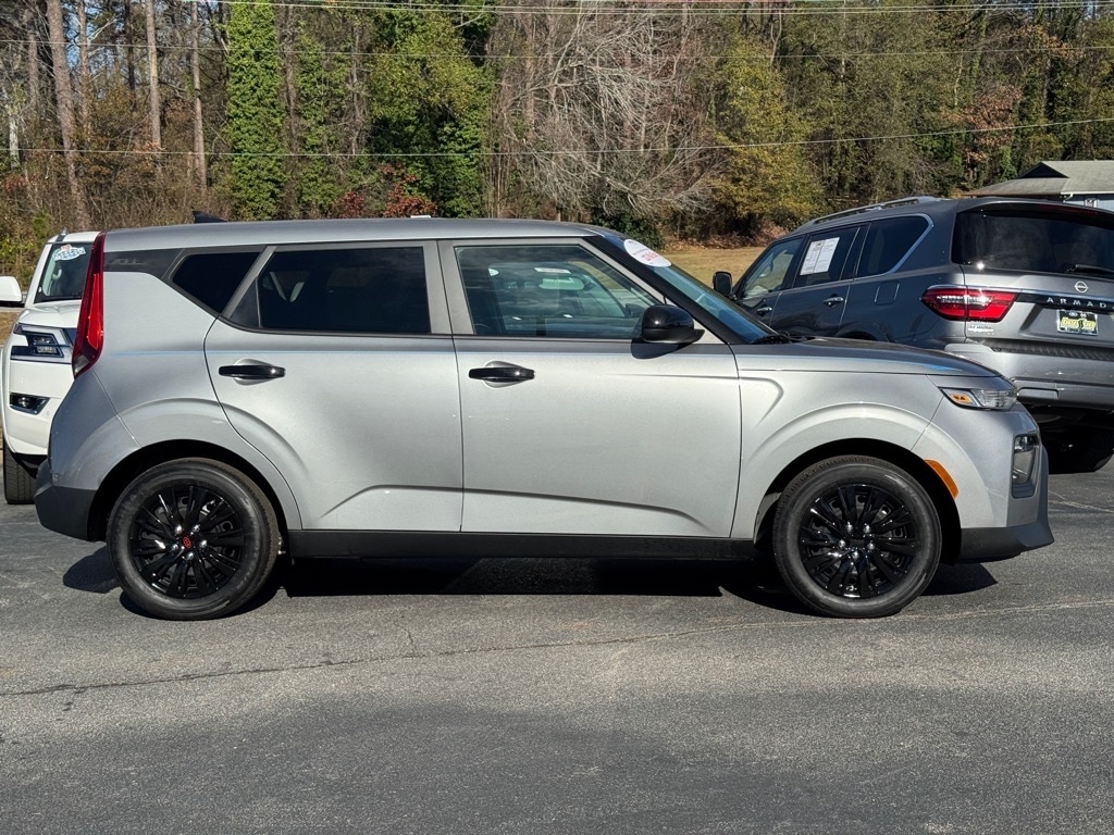 Certified 2022 Kia Soul LX Hatchback