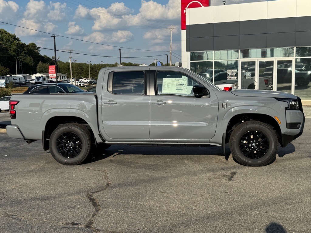 2026 Nissan Frontier SV photo 2