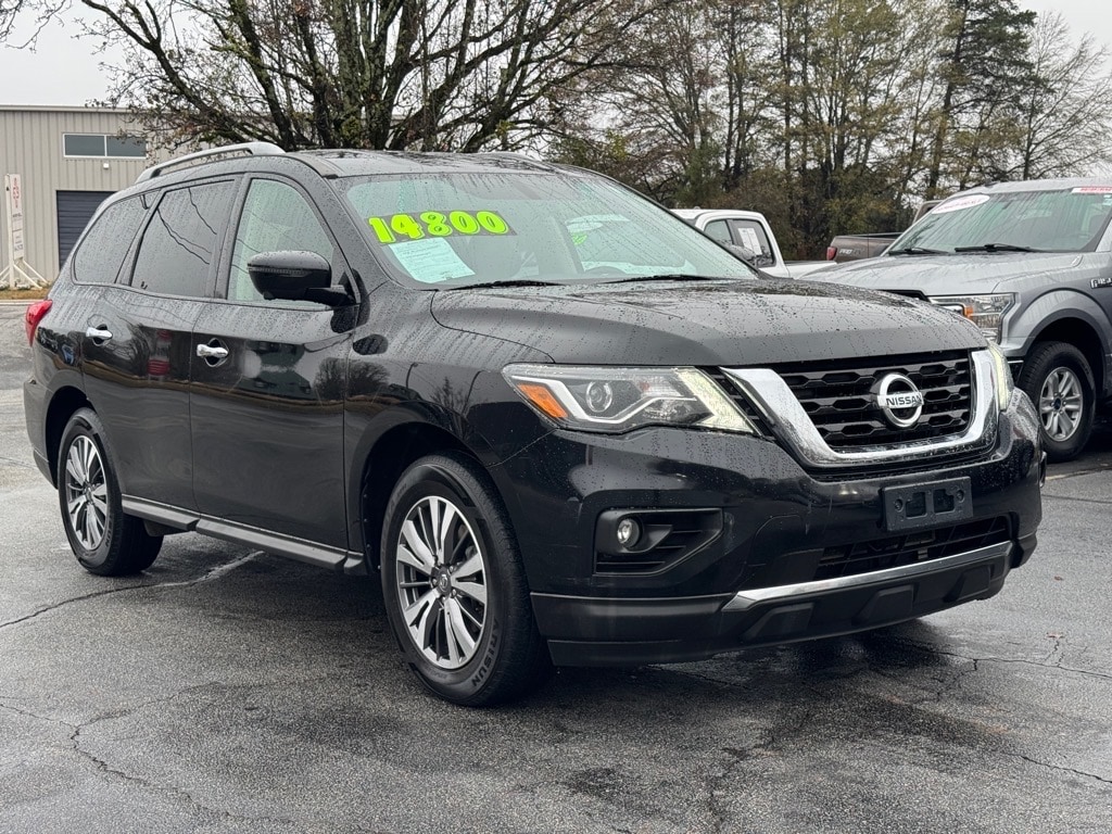 2020 Nissan Pathfinder SL
