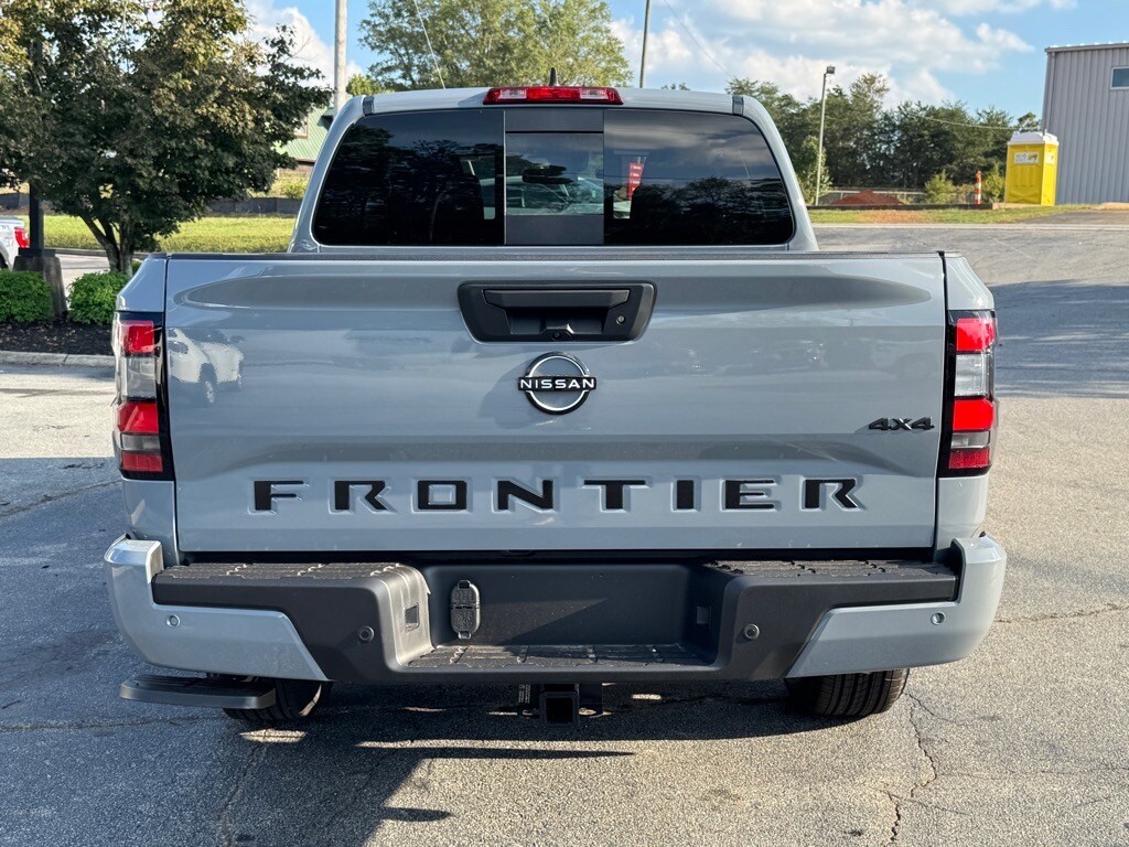 2026 Nissan Frontier SV photo 4