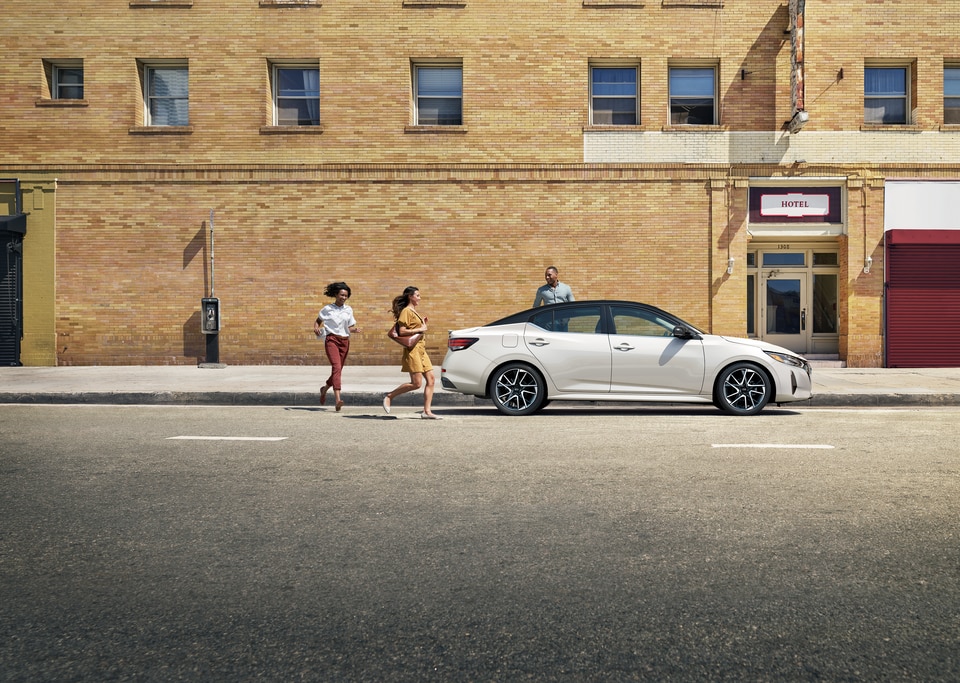 2024-Nissan-Sentra-SR-Sedan-L02.png
