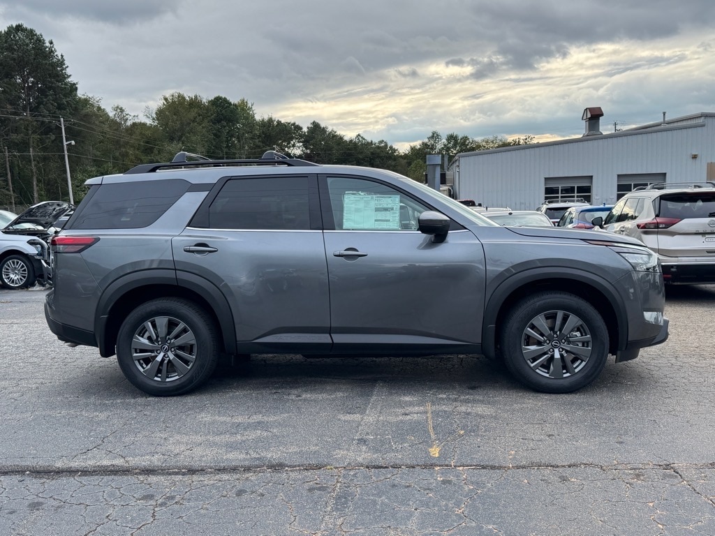 New 2025 Nissan Pathfinder SV SUV
