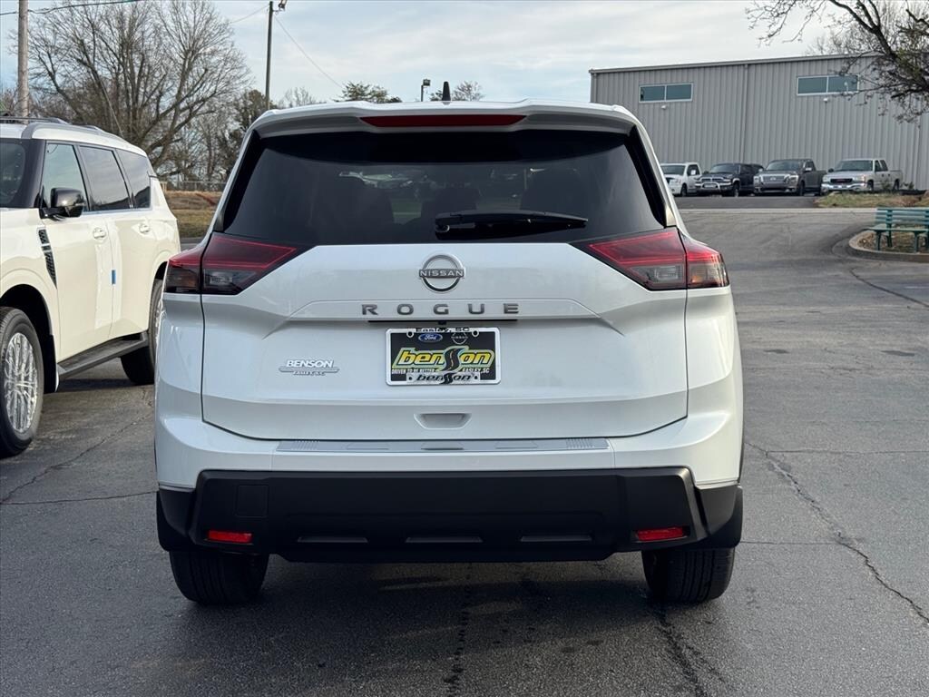 New 2026 Nissan Rogue SV SUV