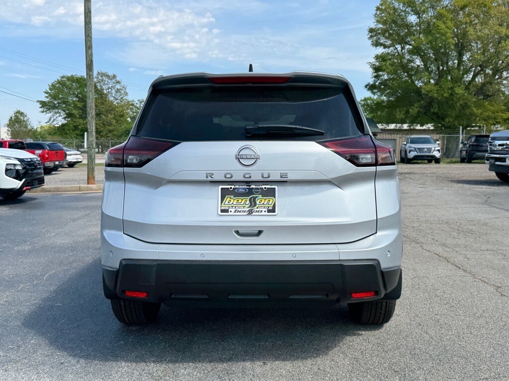 2025 Nissan Rogue S photo 4