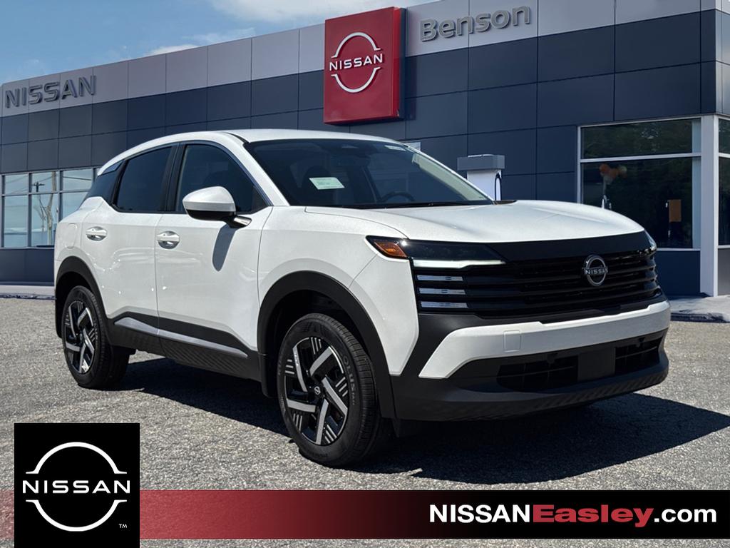 2025 Nissan Kicks SV's photo