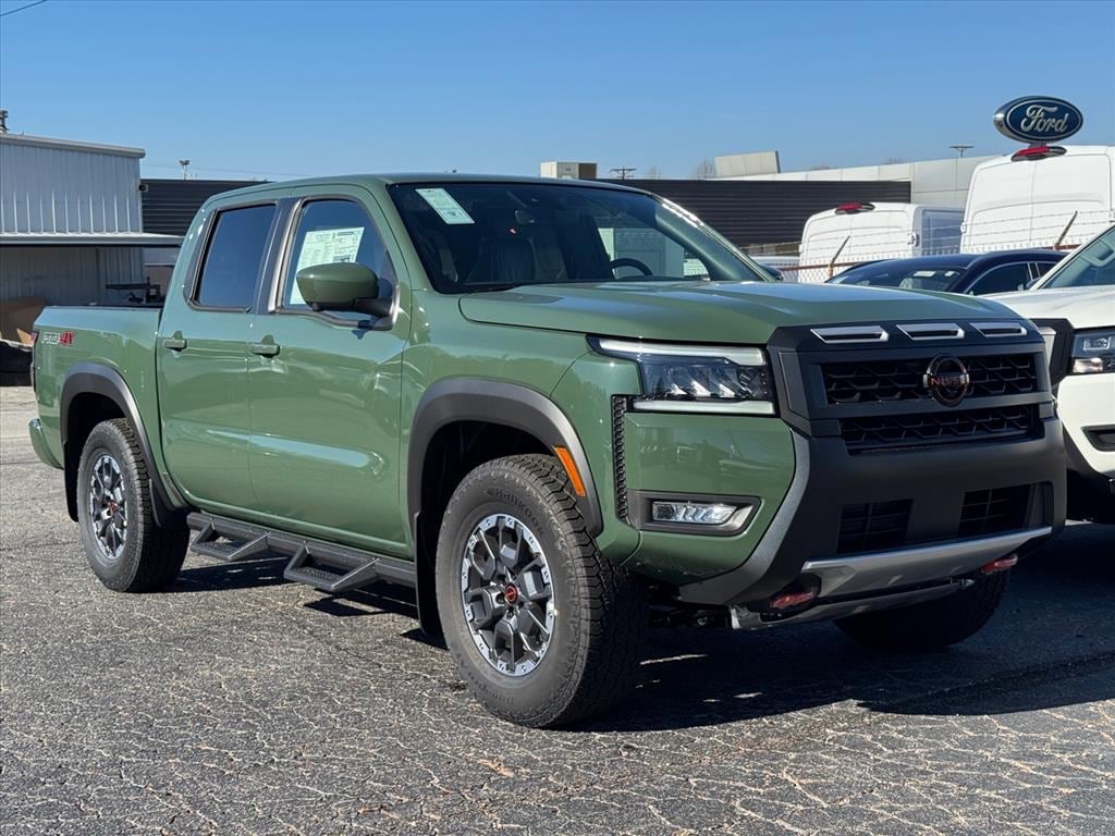 2026 Nissan Frontier PRO-4X's photo