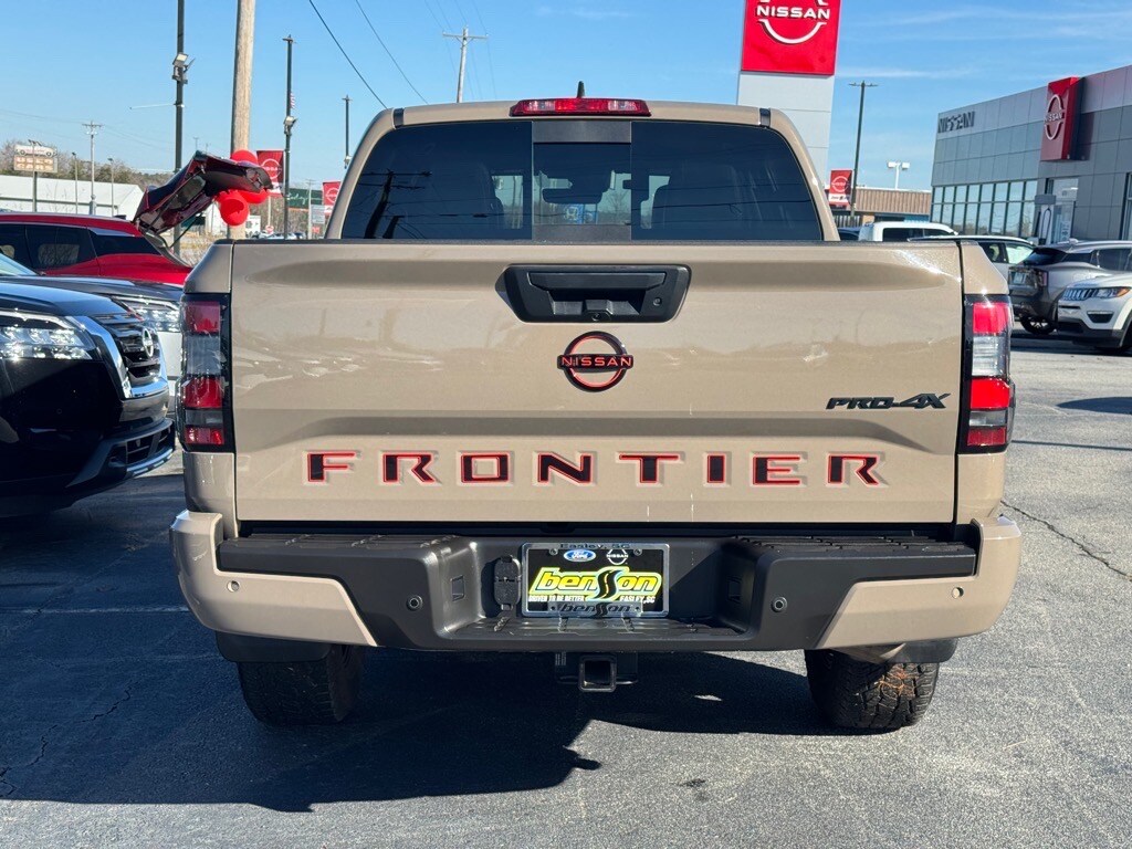 2024 Nissan Frontier PRO-4X photo 4
