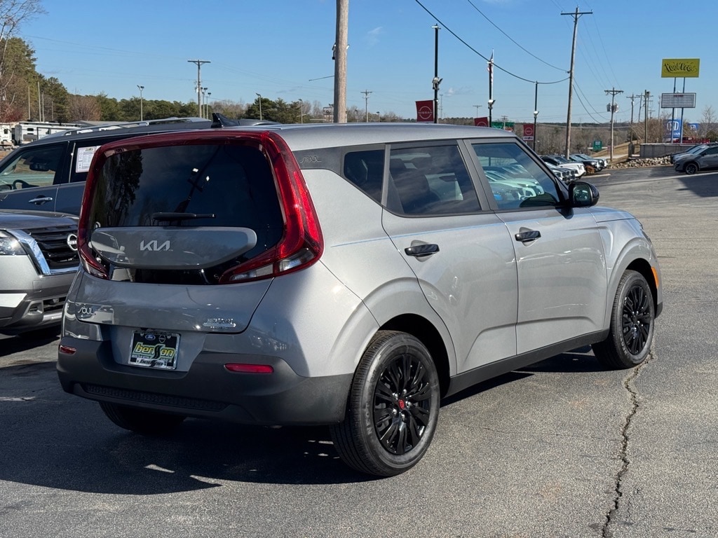Certified 2022 Kia Soul LX Hatchback