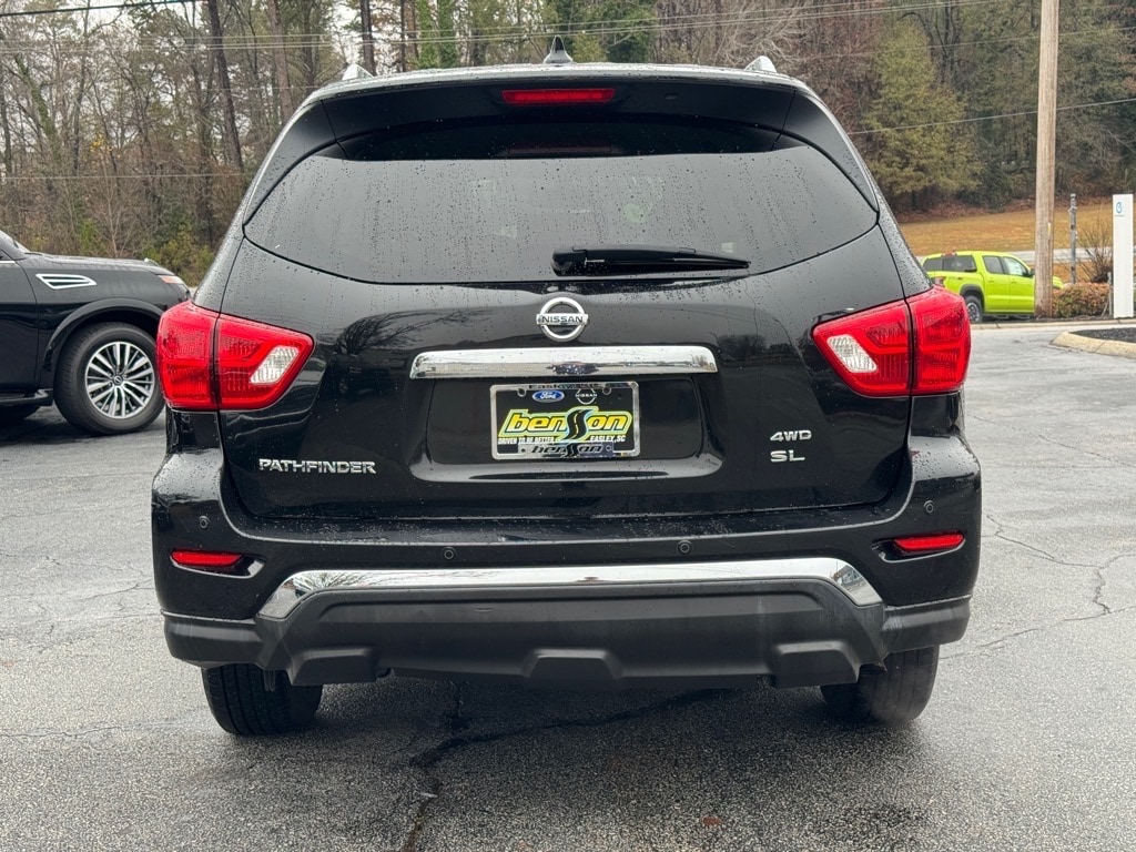 Used 2020 Nissan Pathfinder SL SUV