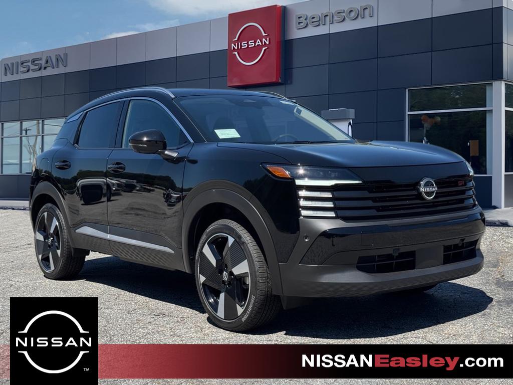 2025 Nissan Kicks SR's photo