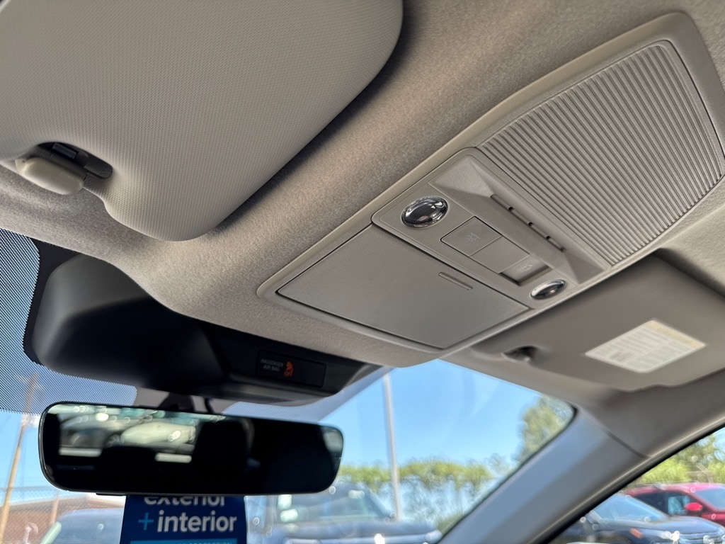 2025 Nissan Kicks SR - Photo 25