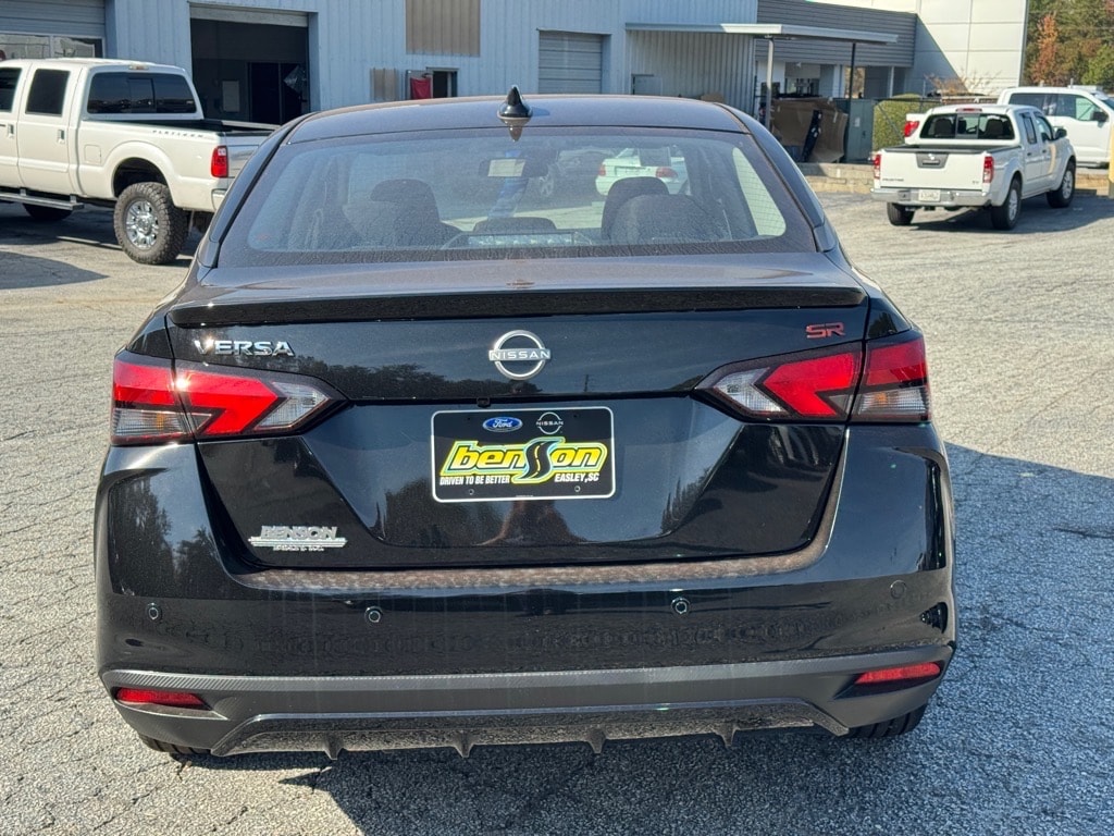 New 2025 Nissan Versa 1.6 SR Sedan
