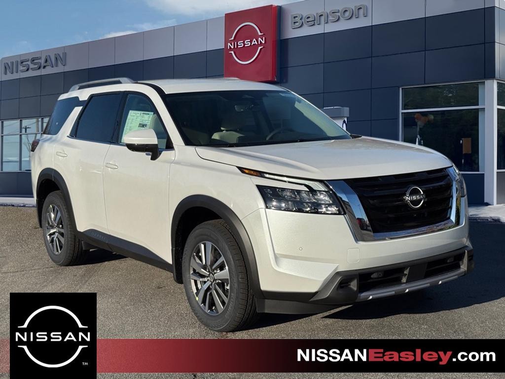 New 2025 Nissan Pathfinder SL SUV