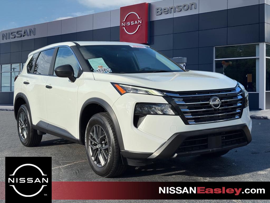 2024 Nissan Rogue S's photo