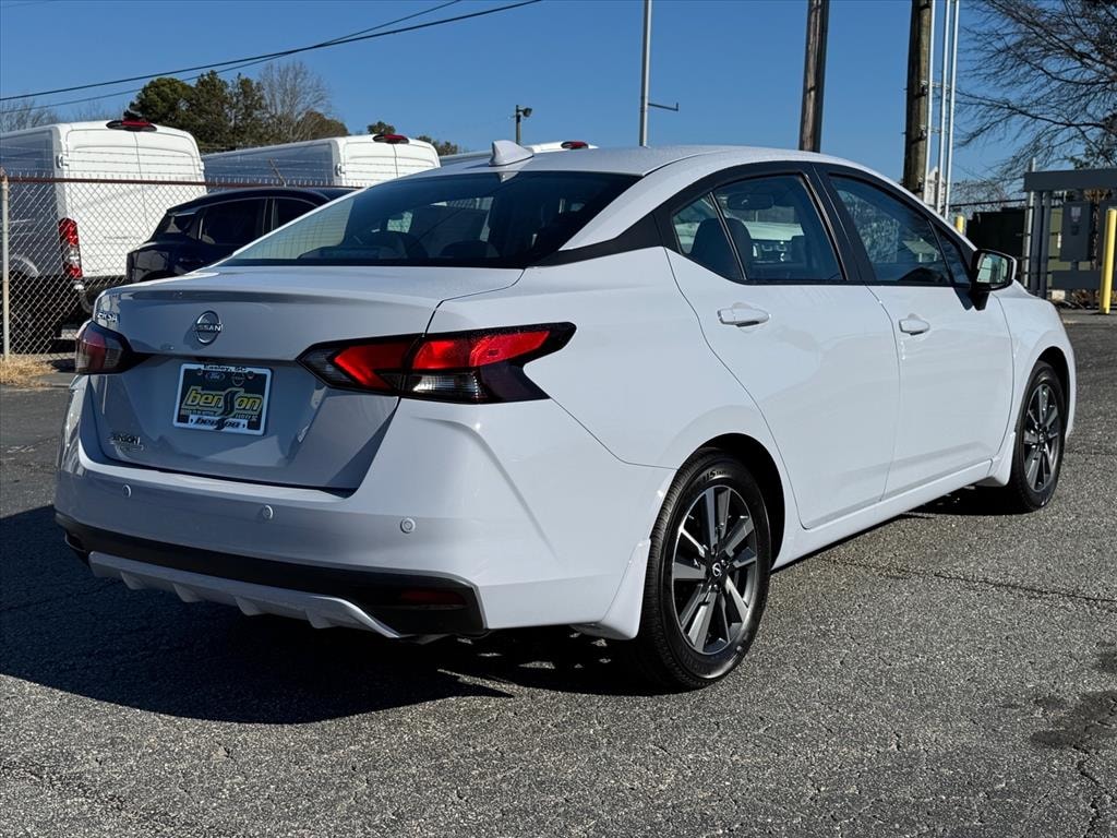 New 2025 Nissan Versa 1.6 SV Sedan