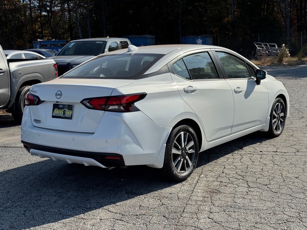 New 2025 Nissan Versa 1.6 SV Sedan