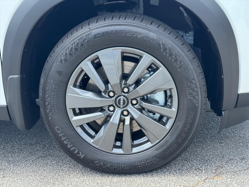 2026 Nissan Pathfinder SV - Photo 9