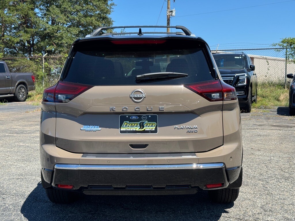 2025 Nissan Rogue Platinum photo 2