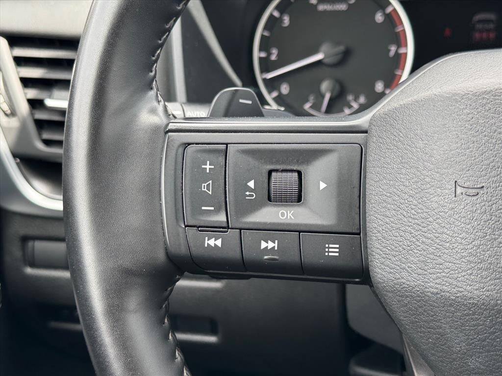 2025 Nissan Rogue SV - Photo 18