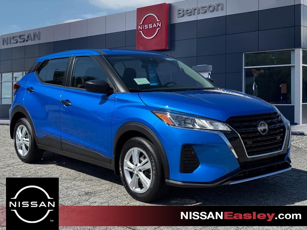 2025 Nissan KICKS PLAY Base's photo
