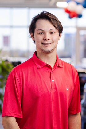 Staff member Will from ID_b68dbb720134