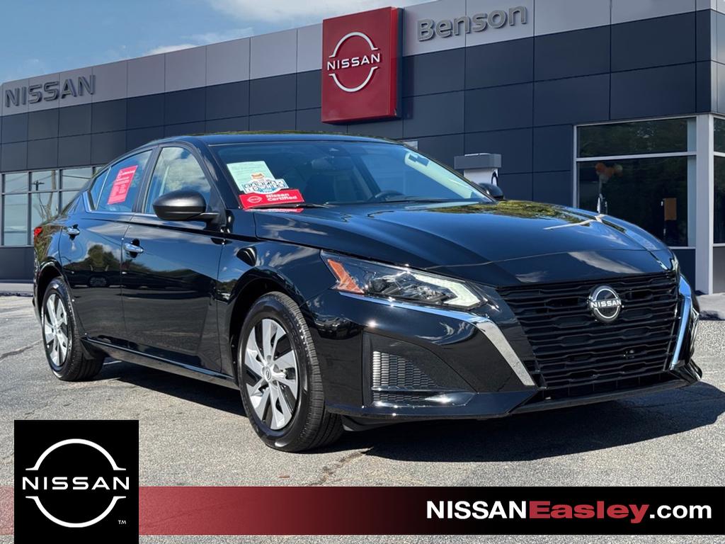 2025 Nissan Altima S's photo