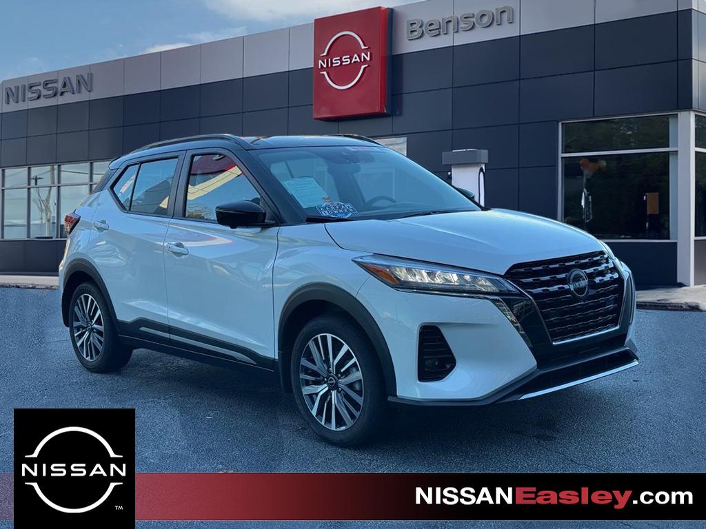 2024 Nissan Kicks SR's photo