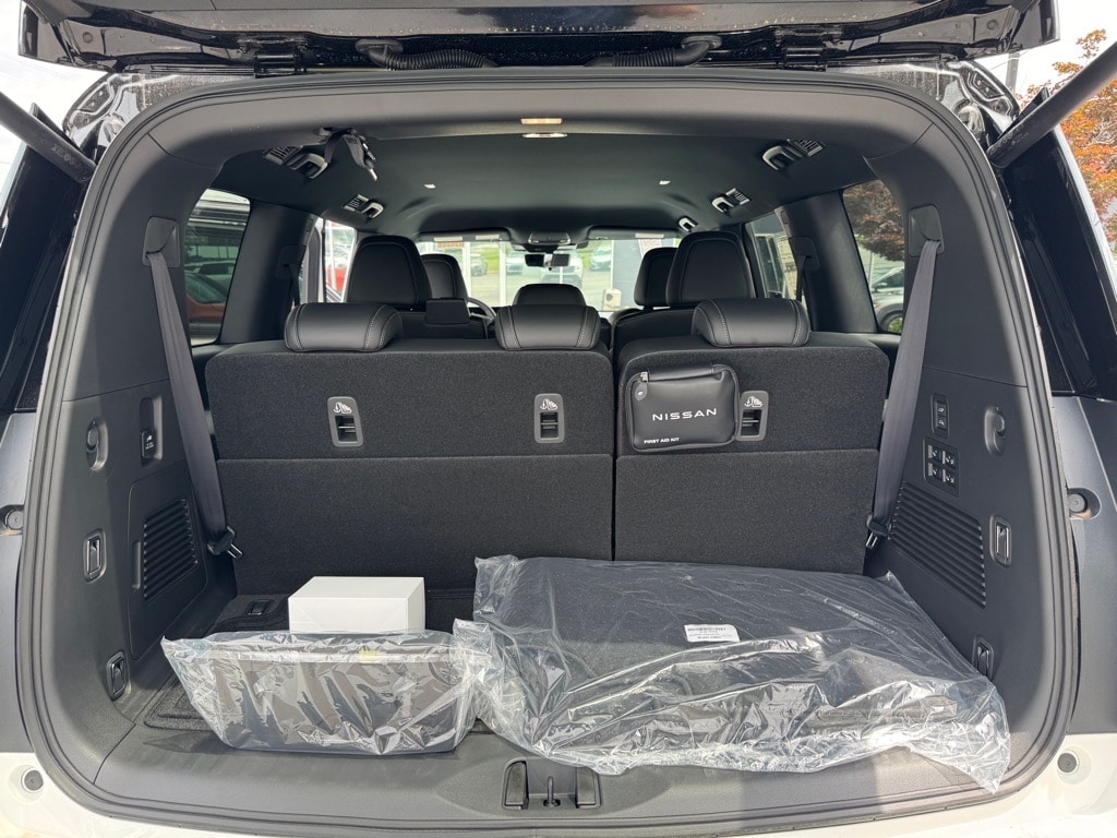 2025 Nissan Armada PRO-4X - Photo 9