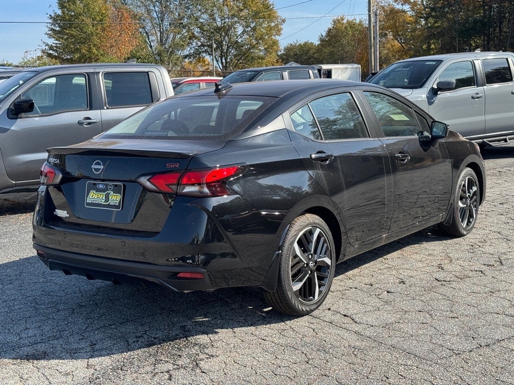 New 2025 Nissan Versa 1.6 SR Sedan