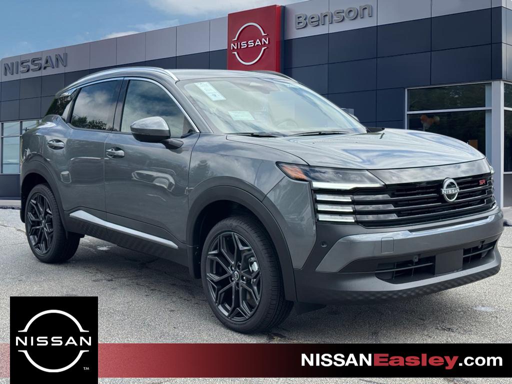 2025 Nissan Kicks SR's photo