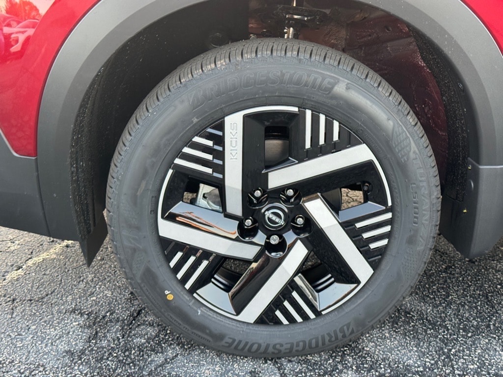 2026 Nissan KICKS SV - Photo 9